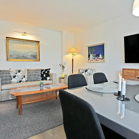 Atrium Mit Panoramaterrasse Und Tiefgarage