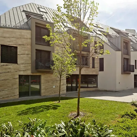 Atrium Mit Panoramaterrasse Und Tiefgarage ヘーヴィーズ