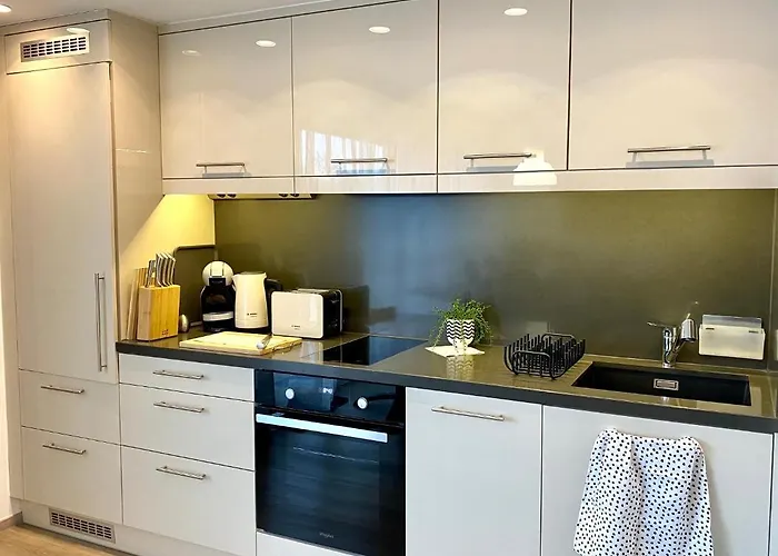 Atrium Mit Panoramaterrasse Und Tiefgarage アパート *