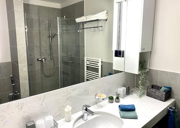 Atrium Mit Panoramaterrasse Und Tiefgarage ヘーヴィーズ