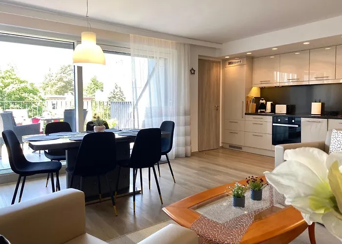 Atrium Mit Panoramaterrasse Und Tiefgarage