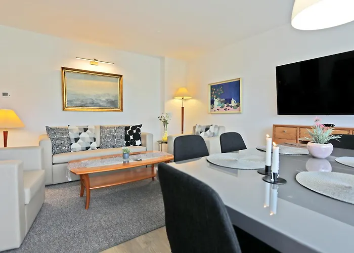 Atrium Mit Panoramaterrasse Und Tiefgarage