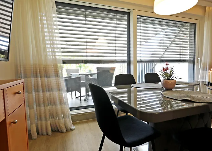 Atrium Mit Panoramaterrasse Und Tiefgarage ヘーヴィーズ