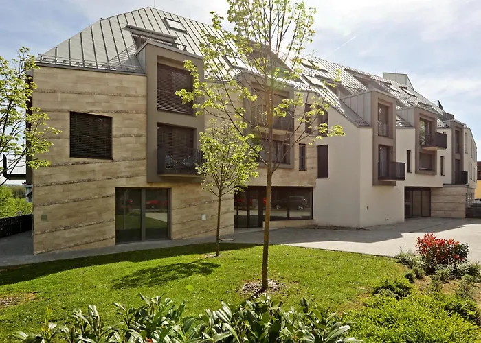 Atrium Mit Panoramaterrasse Und Tiefgarage ヘーヴィーズ